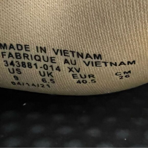 Nike Women's Benassi Gold/Metallic Slide‎ Sandal -- 9 - Picture 11 of 12